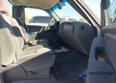 2004 GMC Sierra 1500 из США, поврежденный, VIN 1GTEC14X94Z181661